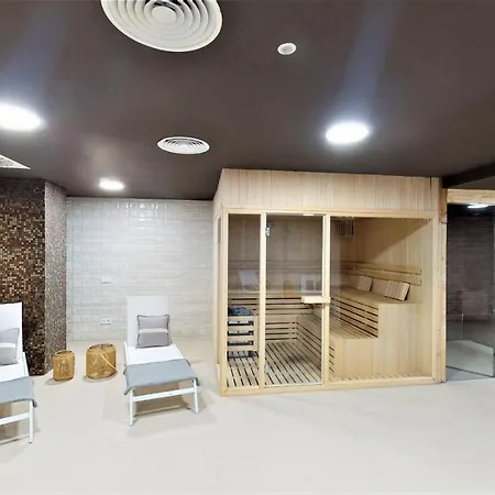 Panoramica Views Superb Luxury דירה פואנגירולה