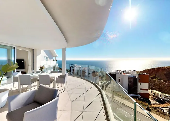 Panoramica Views Superb Luxury Apartment *
